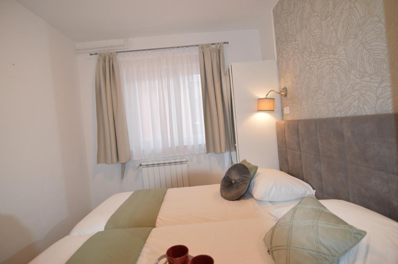 Apartments Amari Starigrad Paklenica Exterior photo