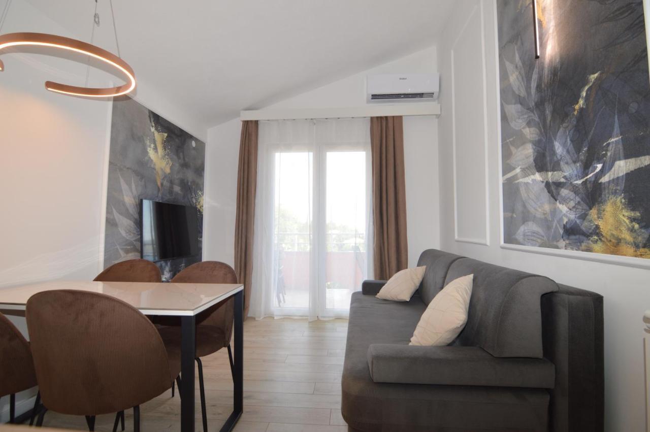 Apartments Amari Starigrad Paklenica Exterior photo